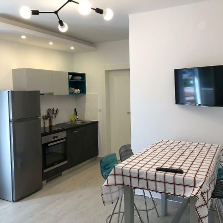 Adriatic House Apartment โนวาลยา ภายนอก รูปภาพ